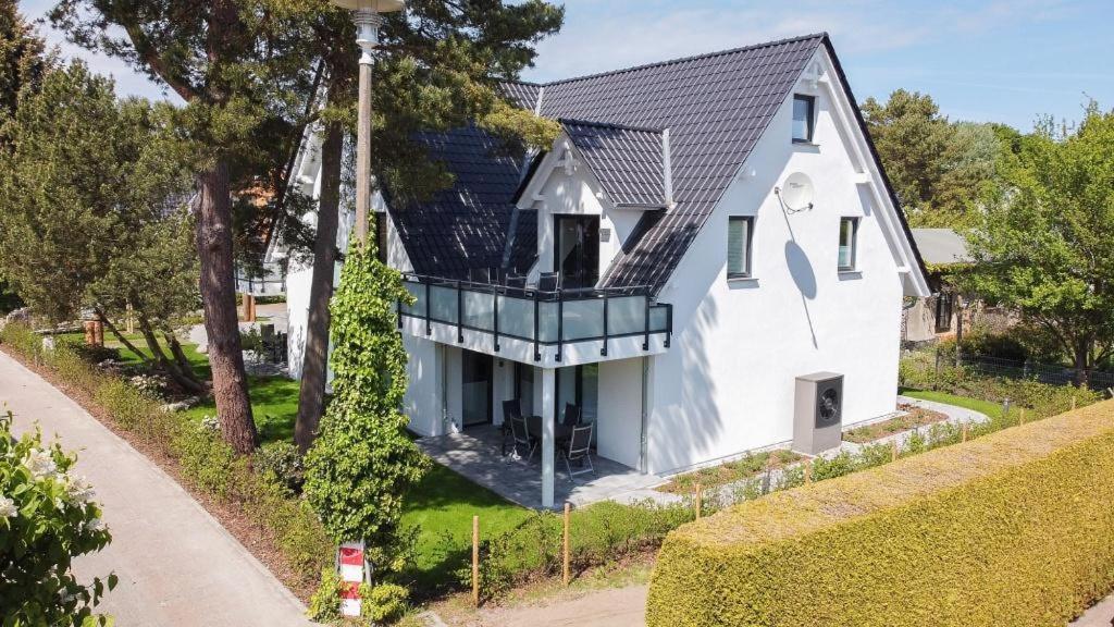 Haus Am Duenenwald Duene 2 Apartment Цингст Екстериор снимка